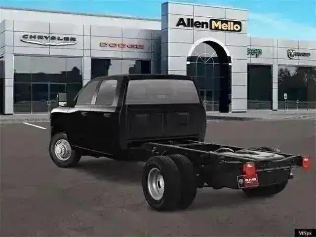 2024 RAM Ram 3500 Chassis Cab RAM 3500 TRADESMAN CREW CAB CHASSIS 4X4 60 CA