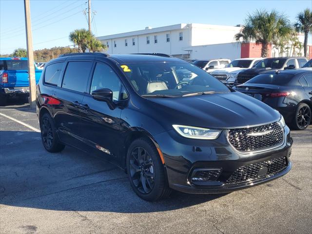 2022 Chrysler Pacifica Touring L AWD