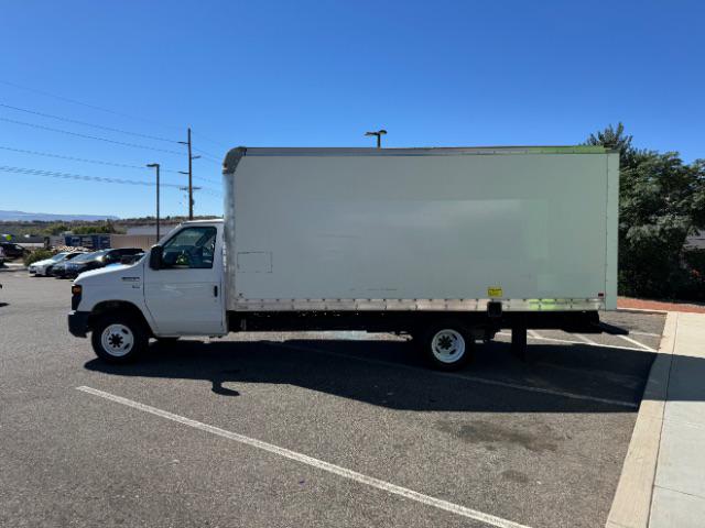 2015 Ford E-350 Cutaway E-350 Super Duty