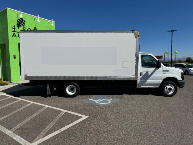 2015 Ford E-350 Cutaway E-350 Super Duty