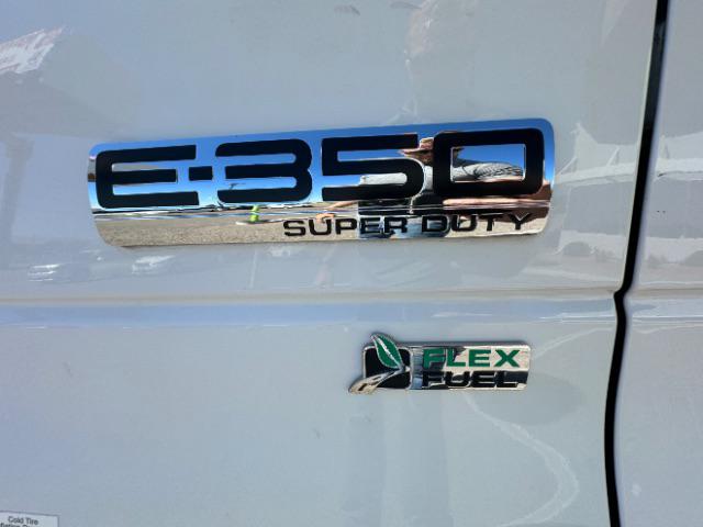 2015 Ford E-350 Cutaway E-350 Super Duty