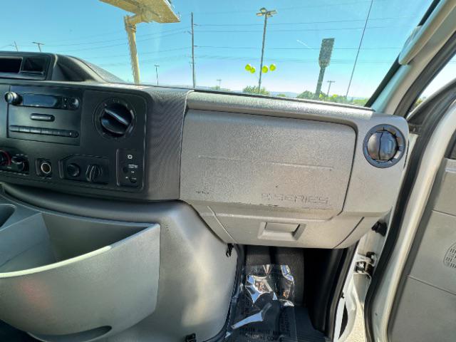 2015 Ford E-350 Cutaway E-350 Super Duty