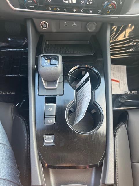 2023 Nissan Rogue SV FWD