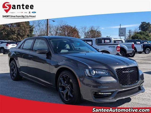 2023 Chrysler Chrysler 300 300 TOURING L RWD