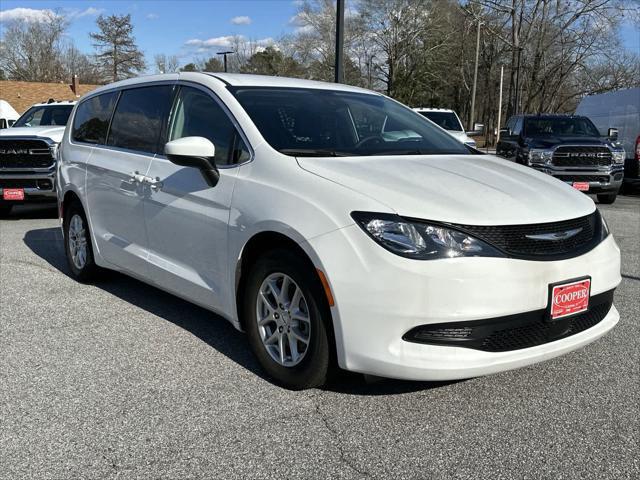 2023 Chrysler Voyager LX