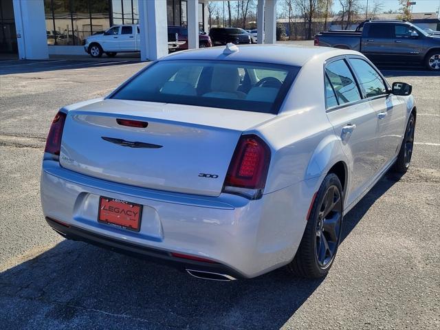 2023 Chrysler Chrysler 300 300 TOURING