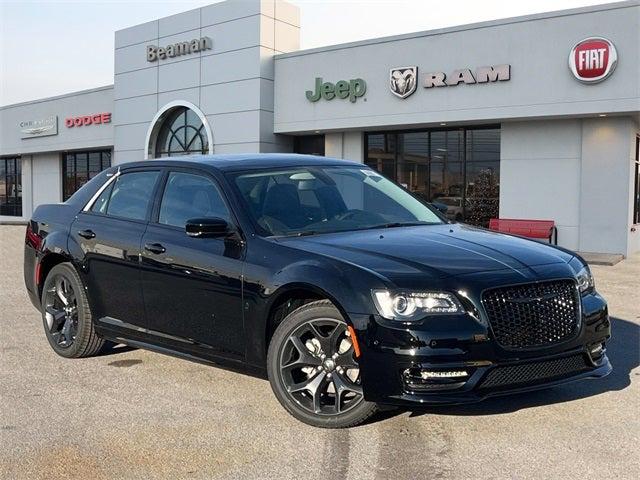 2023 Chrysler Chrysler 300 300 TOURING L RWD