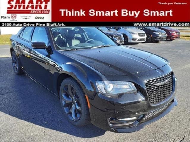 2023 Chrysler Chrysler 300 300 TOURING L RWD