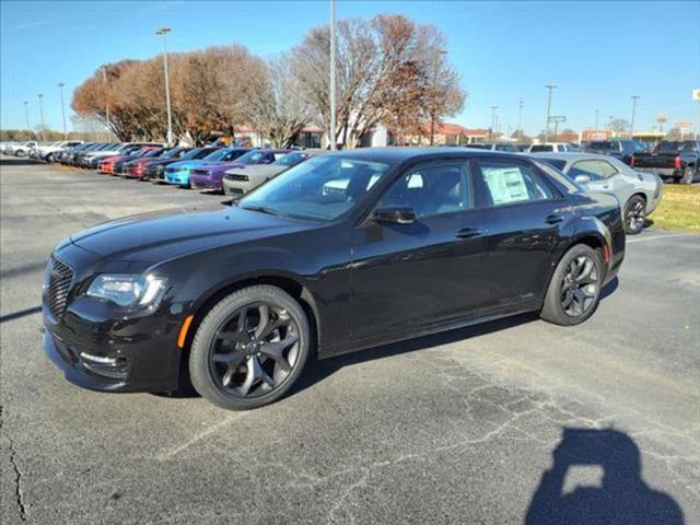 2023 Chrysler Chrysler 300 300 TOURING L RWD