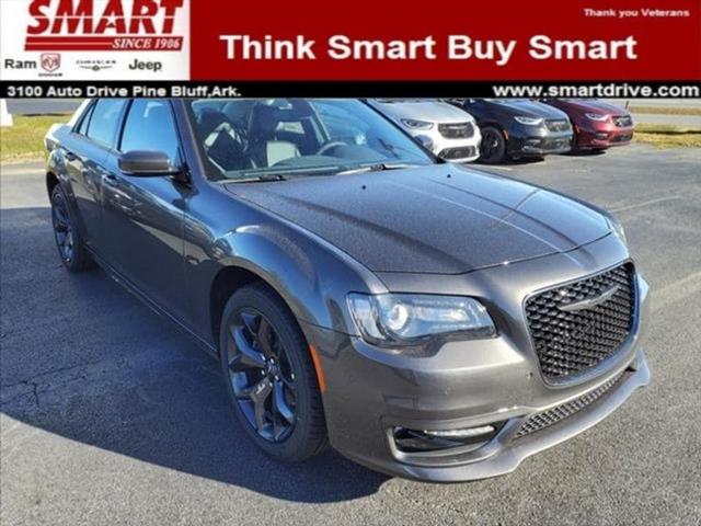 2023 Chrysler Chrysler 300 300 TOURING L RWD