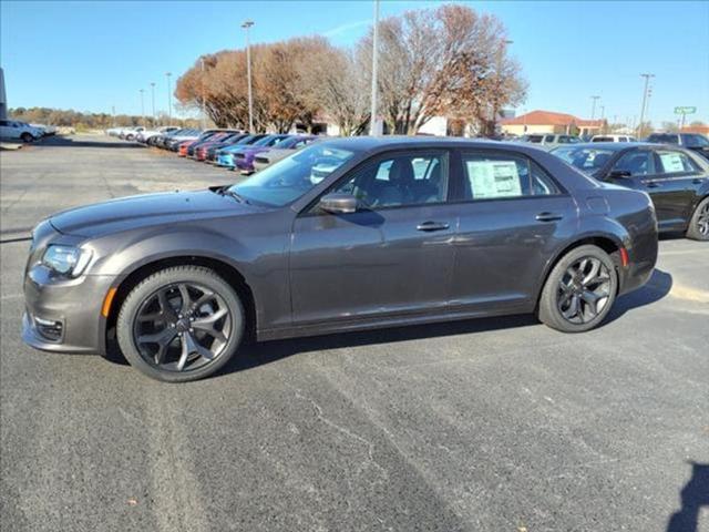 2023 Chrysler Chrysler 300 300 TOURING L RWD