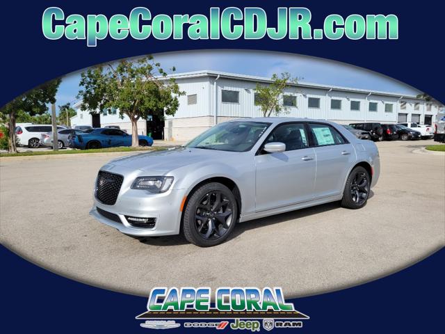 2023 Chrysler Chrysler 300 300 TOURING L RWD