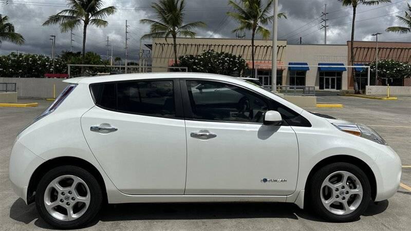 2013 Nissan LEAF SV