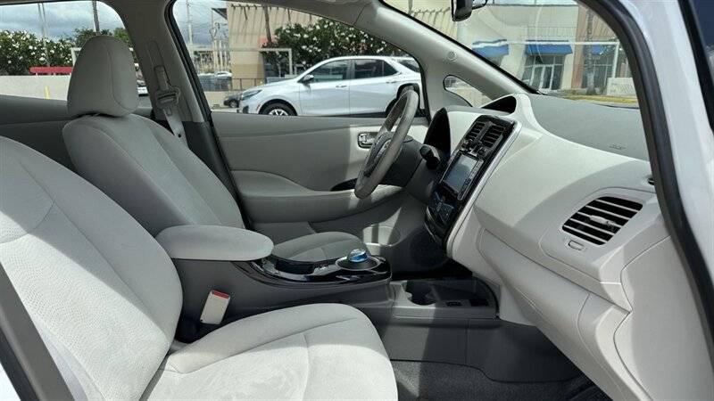2013 Nissan LEAF SV