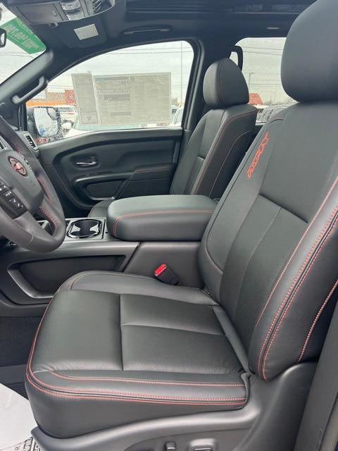 2024 Nissan Titan Crew Cab PRO-4X 4x4