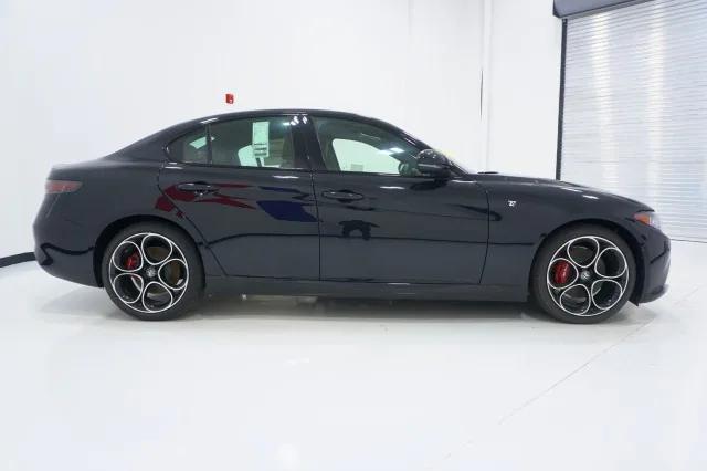 2024 Alfa Romeo Giulia GIULIA Ti RWD