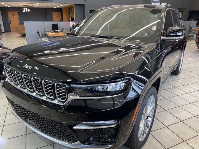 2023 Jeep Grand Cherokee GRAND CHEROKEE SUMMIT 4X4