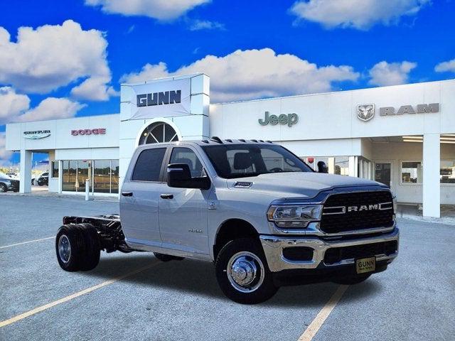 2024 RAM Ram 3500 Chassis Cab RAM 3500 SLT CREW CAB CHASSIS 4X4 60 CA