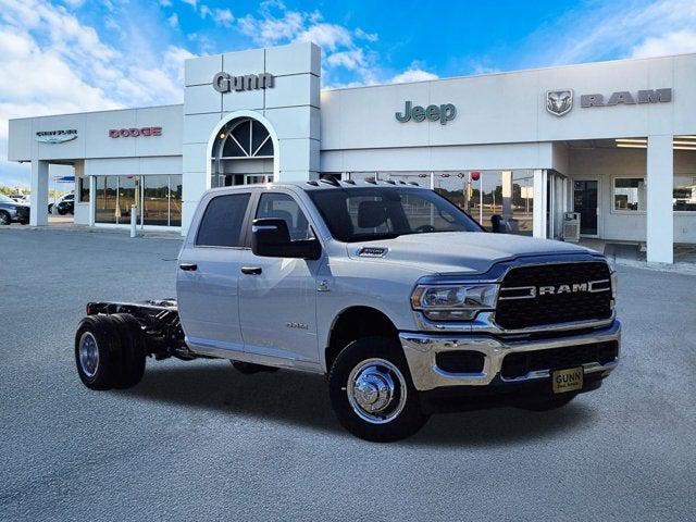 2024 RAM Ram 3500 Chassis Cab RAM 3500 SLT CREW CAB CHASSIS 4X4 60 CA