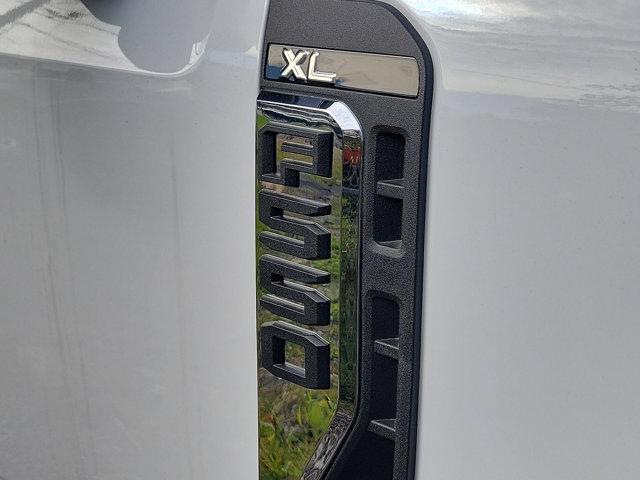 2023 Ford F-550 XL