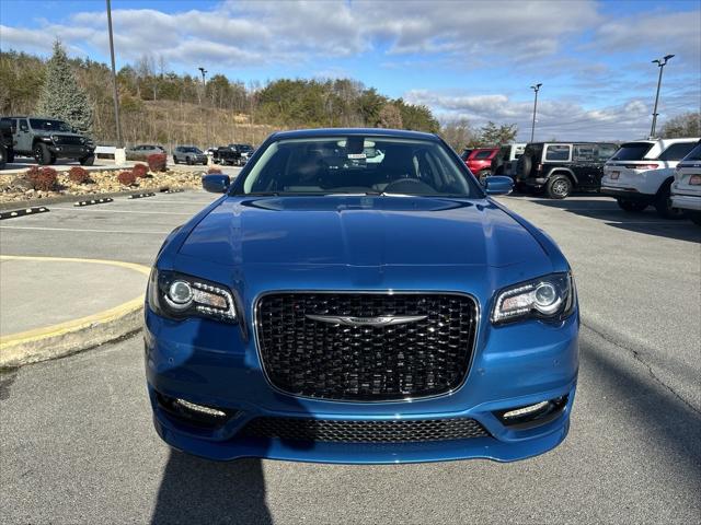 2023 Chrysler Chrysler 300 300 TOURING L RWD