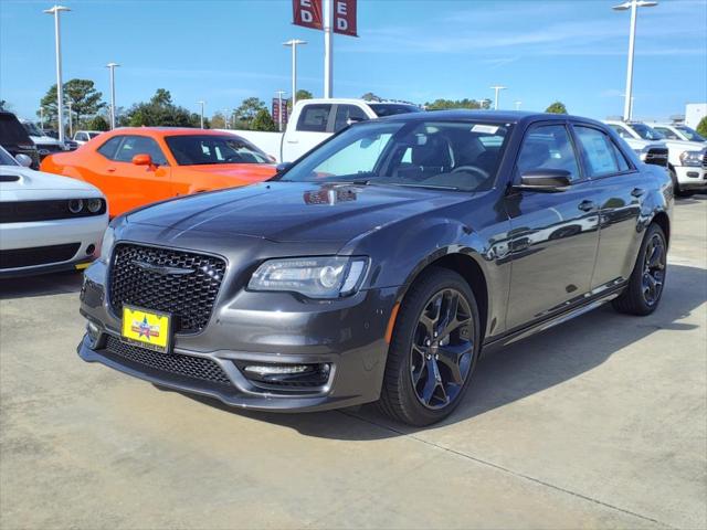 2023 Chrysler Chrysler 300 300 TOURING L RWD