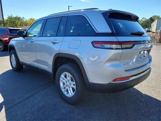 2024 Jeep Grand Cherokee GRAND CHEROKEE LAREDO 4X4