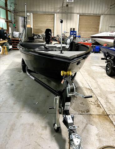 2024 Crestliner 1650 Hawk SC Jumpseat Fishing
