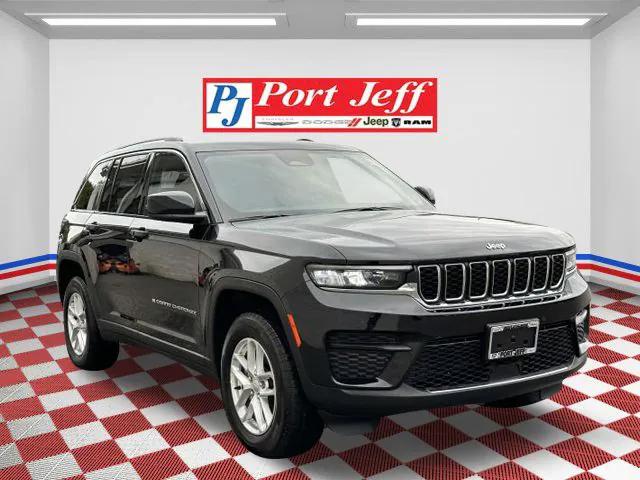 2023 Jeep Grand Cherokee Laredo 4x4