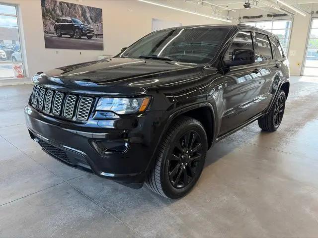 2018 Jeep Grand Cherokee Altitude 4x4 for sale in FORT GRATIOT, MI