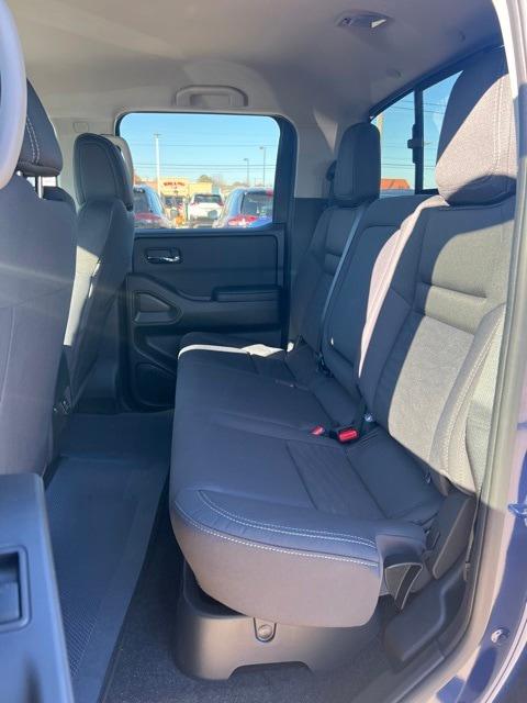 2023 Nissan Frontier Crew Cab Long Bed SV 4x4