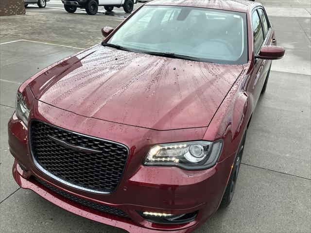 2023 Chrysler Chrysler 300 300 TOURING L RWD