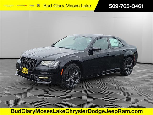 2023 Chrysler Chrysler 300 300 TOURING L RWD