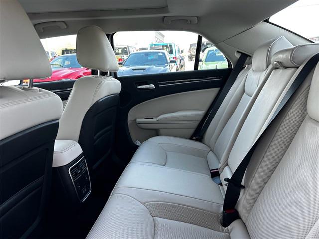 2023 Chrysler 300 Touring L