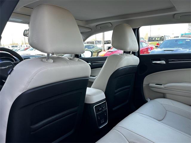 2023 Chrysler 300 Touring L