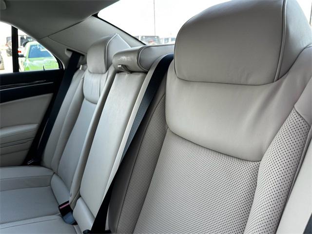 2023 Chrysler 300 Touring L