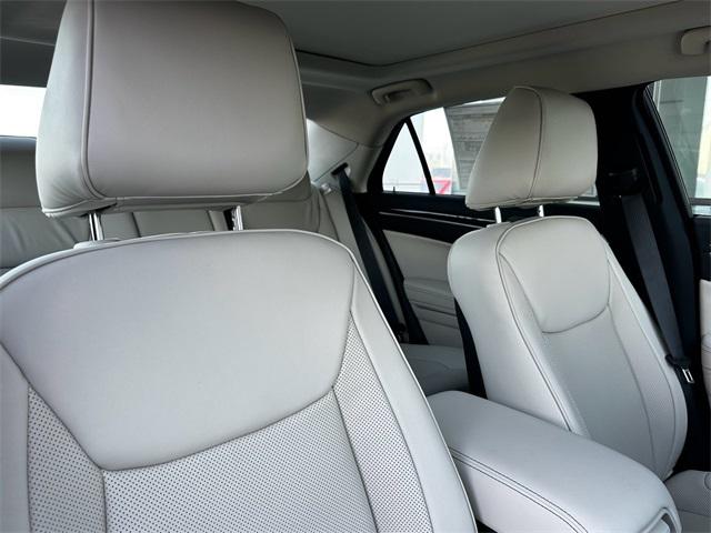 2023 Chrysler 300 Touring L