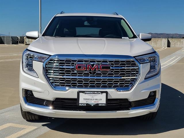 2024 GMC Terrain AWD Denali 18