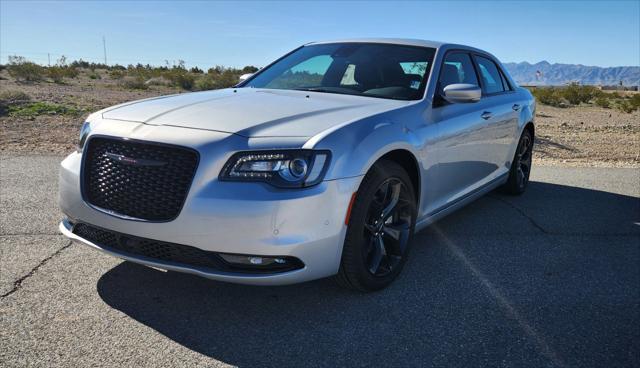 2023 Chrysler Chrysler 300 300S V6