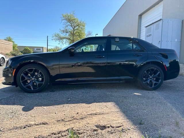 2023 Chrysler Chrysler 300 300 TOURING L RWD