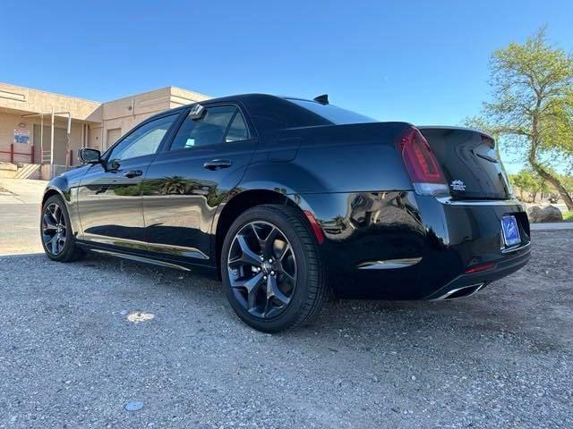 2023 Chrysler Chrysler 300 300 TOURING L RWD