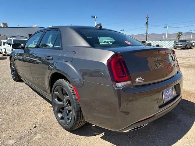 2023 Chrysler Chrysler 300 300 TOURING L RWD