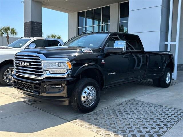 2024 RAM Ram 3500 RAM 3500 LIMITED LONGHORN CREW CAB 4X4 8 BOX