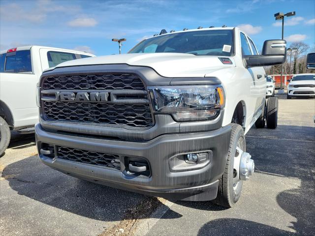 2024 RAM Ram 3500 Chassis Cab RAM 3500 TRADESMAN CREW CAB CHASSIS 4X4 60 CA