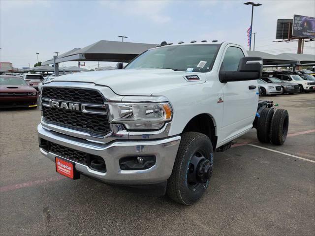 2024 RAM Ram 3500 Chassis Cab RAM 3500 TRADESMAN CHASSIS REGULAR CAB 4X4 60 CA