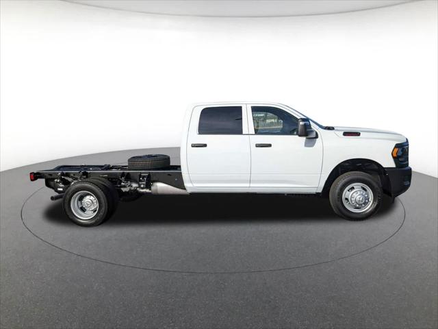 2024 RAM Ram 3500 Chassis Cab RAM 3500 TRADESMAN CREW CAB CHASSIS 4X4 60 CA