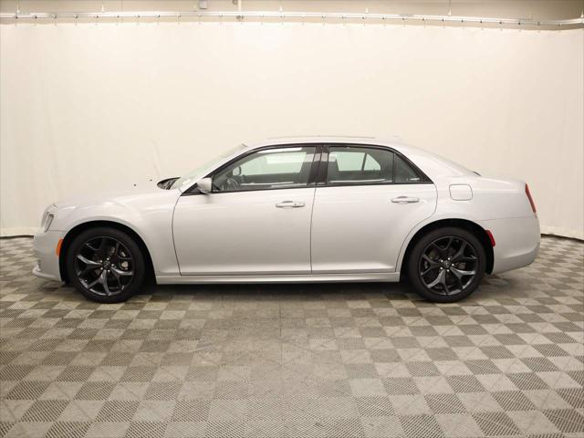 2023 Chrysler Chrysler 300 300 TOURING L RWD