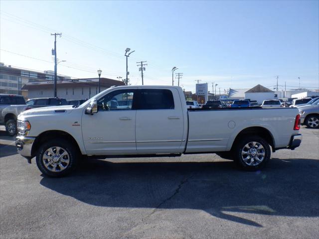 2024 RAM Ram 3500 RAM 3500 LIMITED CREW CAB 4X4 8 BOX