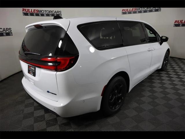 2024 Chrysler Pacifica Hybrid PACIFICA PLUG-IN HYBRID S APPEARANCE