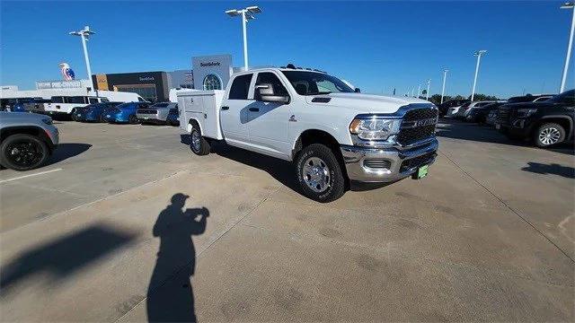 2024 RAM Ram 3500 RAM 3500 TRADESMAN CREW CAB 4X4 8 BOX